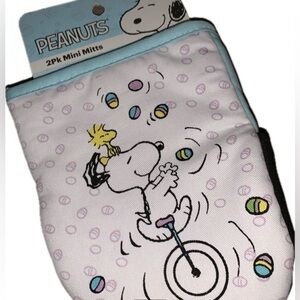 Peanuts Snoopy & Woodstock Mini Mitt Set of Two